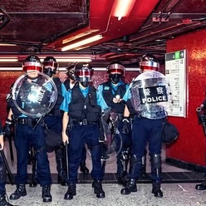 Hong Kong: protestos e o apagamento da identidade individual em imagens