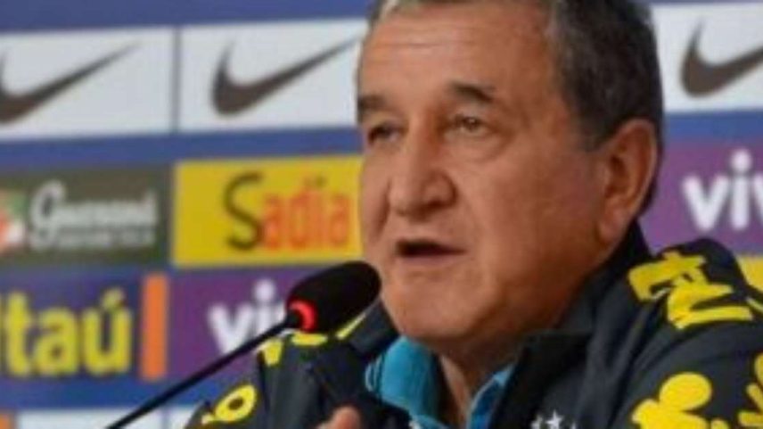 Carlos Alberto Parreira está internado na UTI de hospital no Rio de Janeiro.