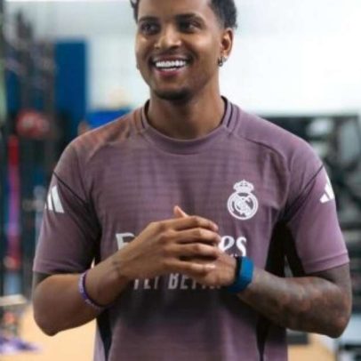 Rodrygo Goes e Jon Vlogs promovem festa com influenciadoras em São Paulo