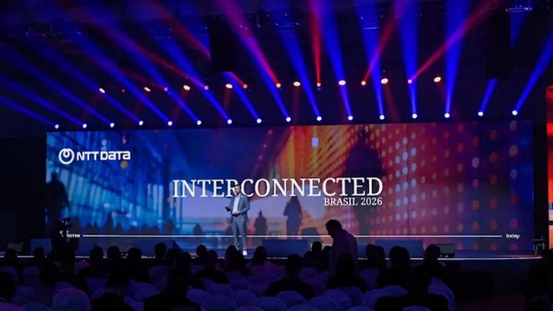 Interconnected 1200x900