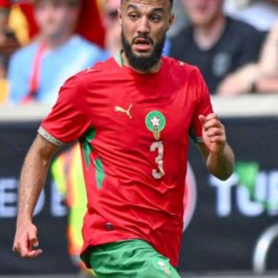 Mazraoui retorna aos treinos e pode reforçar Marrocos ante o Brasil