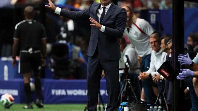Roberto Martínez alivia CR7 após atuação discreta na estreia de Portugal – Foto? Molly Darlington/Getty Images