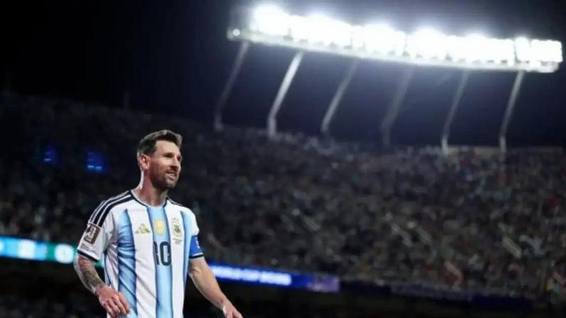 Família de Messi desmente boato sobre morte do pai do craque –