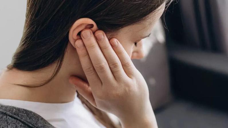 Confira os perigos de usar fone no volume alto