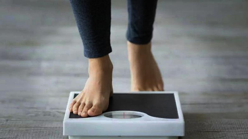 Uma pesquisa descobriu que uma determinada bactéria intestinal pode ajudar a evitar o reganho do peso perdido. Prostock-studio/ Shutterstock