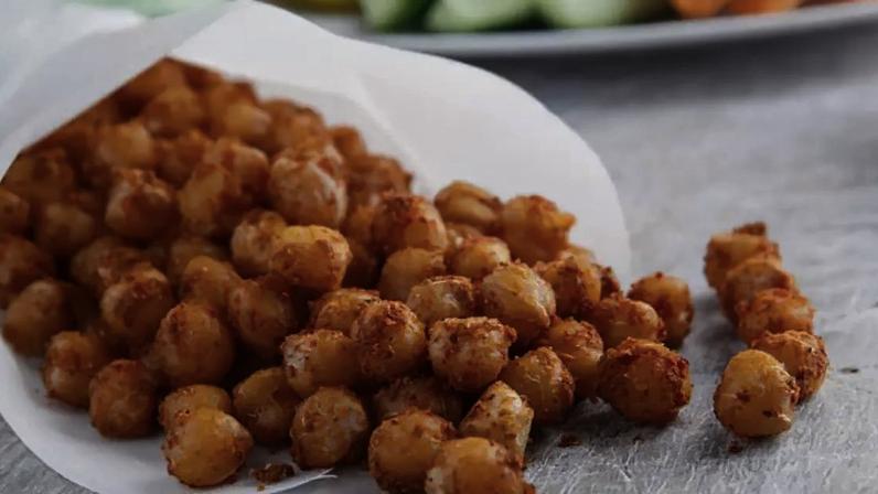 snack de grão-de-bico na airfryer.