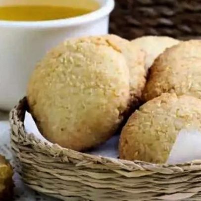 Broa de fubá com erva-doce: receita saudável para café saboroso