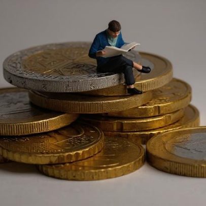 CEBRAC lança curso gratuito de planejamento financeiro para brasileiros