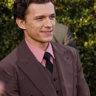Tom Holland e Zendaya encantam fãs em evento promocional na Espanha