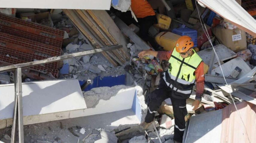 Terremoto de magnitude 7.8 atingiu sul das Filipinas na segunda-feira