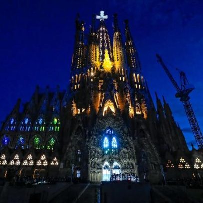 Papa Leão XIV realiza sonho de Gaudí após um século