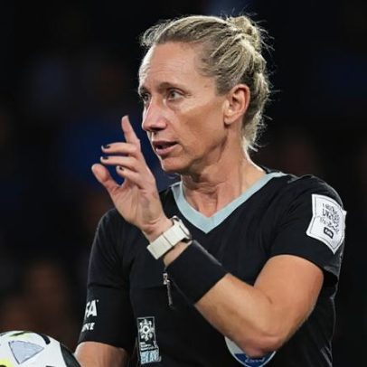 Arbitragem feminina pela primeira vez em jogo República Tcheca x África do Sul