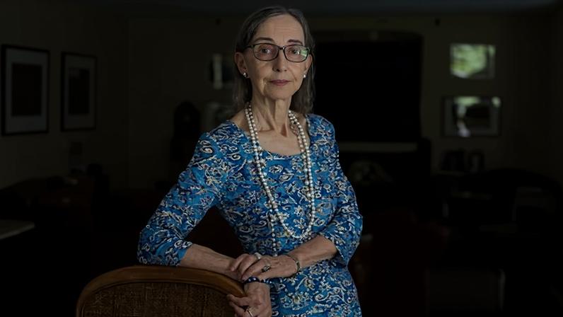 Joyce Carol Oates completa 88 anos de observação, escrita e emoção
