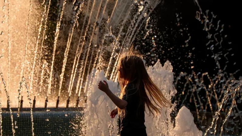 Onda de calor também atinge a Romênia. (27/06/2026)