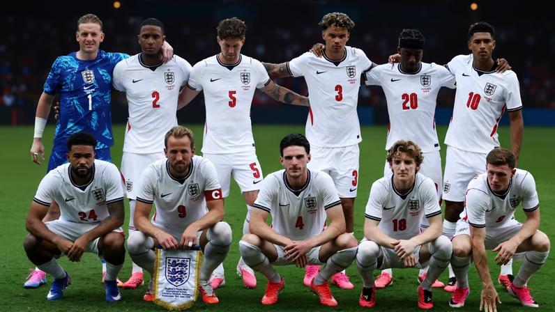 Seleção inglesa sofre furto de bolas e chuteiras antes da estreia na Copa