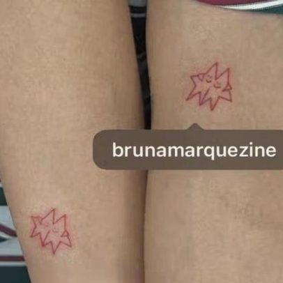 Bruna Marquezine e Sasha Meneghel celebram amizade com tatuagens idênticas