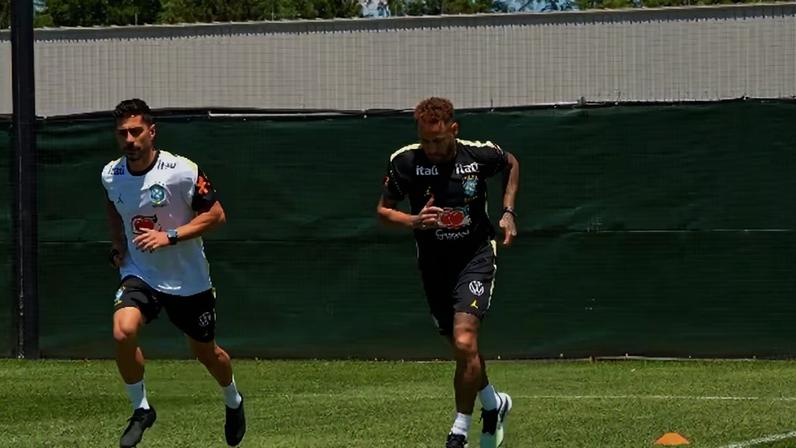 Neymar em treino com preparador físico