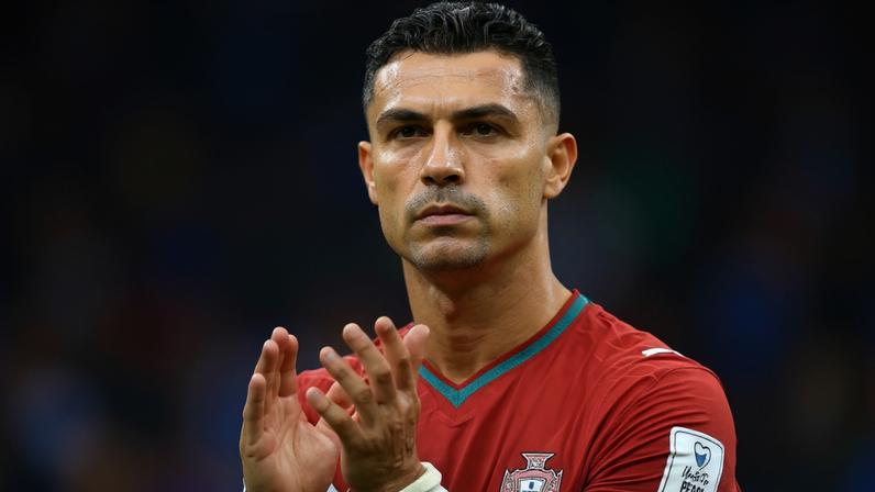 Irmã de Cristiano Ronaldo reage à polêmica com meia de Portugal