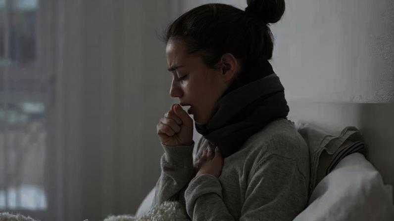 Uso de antibióticos no tratamento de infecções respiratórias requer avaliação médica.