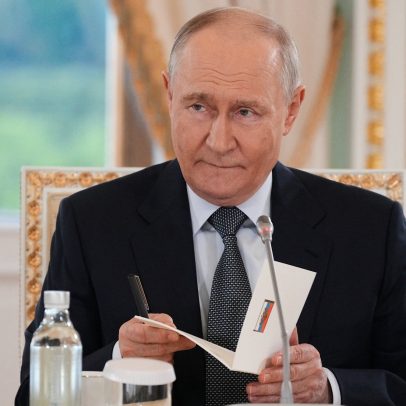 Putin chama Cuba de aliado e admite contatos com EUA para aliviar embargo