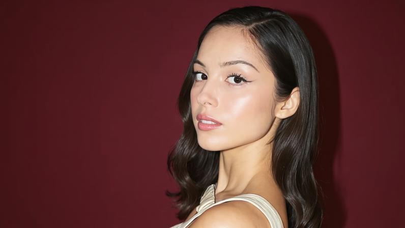 Olivia Rodrigo relata pânico antes de show em festival na Inglaterra