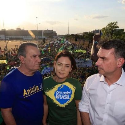 Andreazza analisa peso das palavras de Michelle na candidatura de Flávio Bolsonaro
