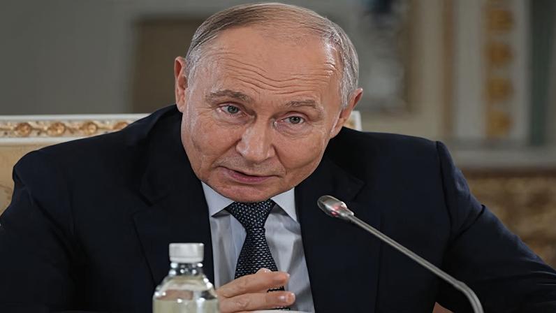 Presidente russo, Vladimir Putin 4 de junho de 2026 Dmitri Lovetsky/Pool via REUTERS