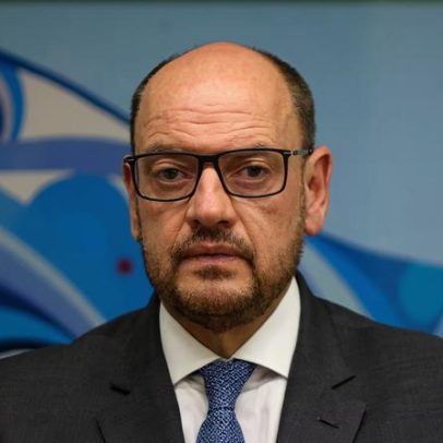 Governador interino do RJ admite abacaxi e mira economia de R$ 2 bi com cortes