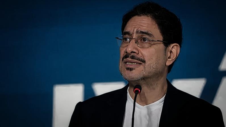 Candidato de esquerda na Colômbia admite derrota