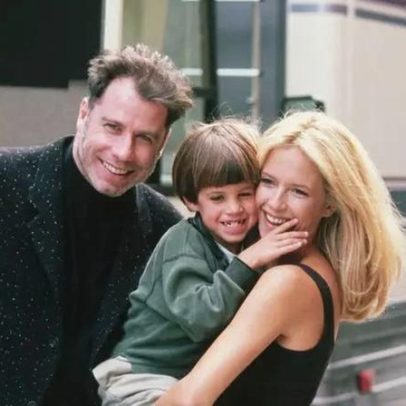 John Travolta busca lado positivo após dedicar filme à falecida esposa e ao filho