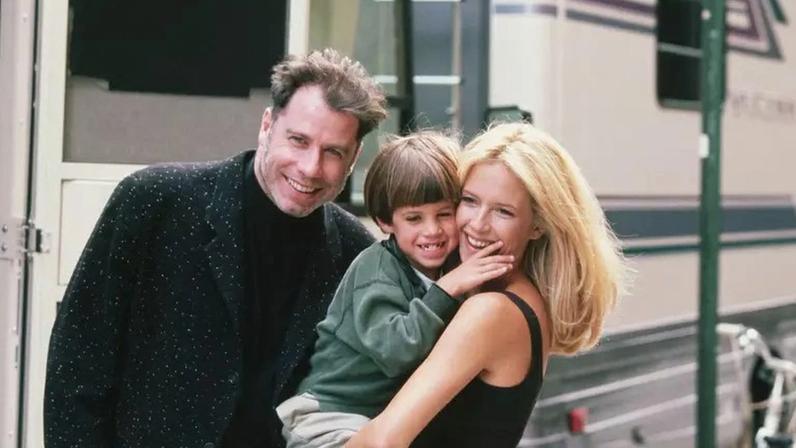 John Travolta e Kelly Preston com o filho Jett Travolta, em 1997