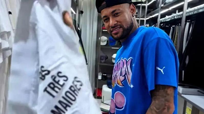 Neymar exibe peça íntima com uma estampa inusitada