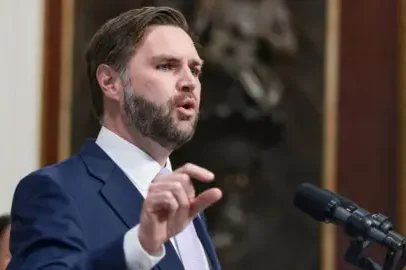 Downing Street critica quem busca dividir após post de Vance sobre Nowak