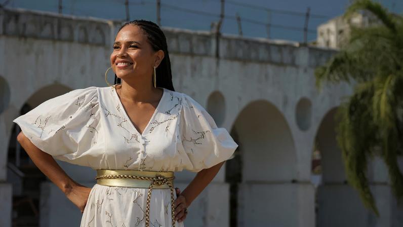 Teresa Cristina anuncia seu primeiro álbum autoral