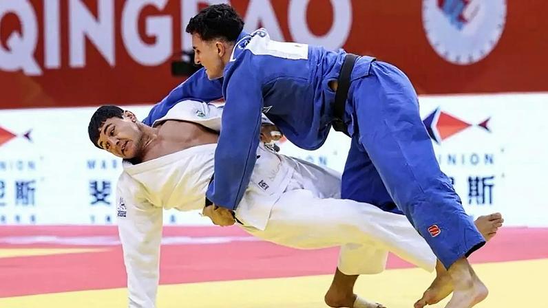 Guilherme Schimidt foi prata em Grand Prix na China.