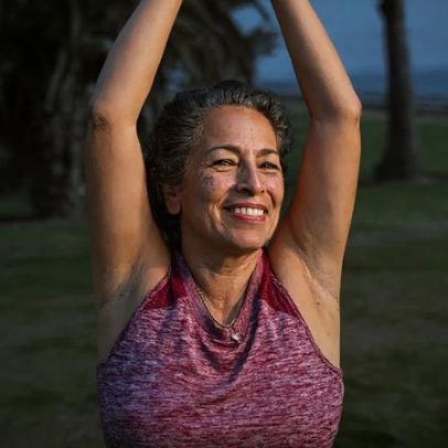 Quatro hábitos de mulheres 50+ que não se sentem cansadas, segundo nutricionista