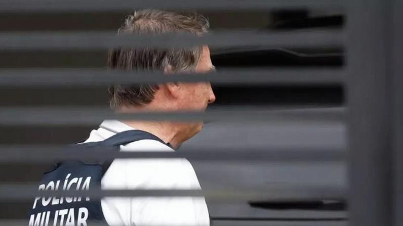 O ex-presidente da República Jair Messias Bolsonaro em sua casa