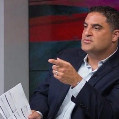 Por que dois comentaristas americanos foram proibidos de entrar no Reino Unido?