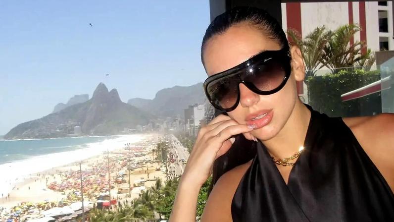 Dua Lipa drunate passagem pelo Rio de Janeiro em 2025