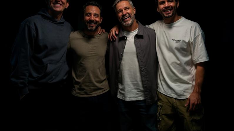 Ex-jogadores do Flamengo se encontram para despedida de Filipe Luís –