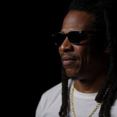 Jay-Z critica Drake, Kanye West e Nicki Minaj em freestyle no Roots Picnic