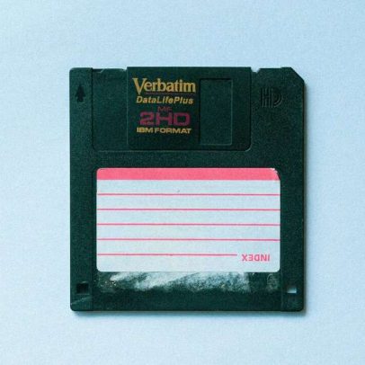 Em plena era da IA, defendem que o software ainda cabe em disquete