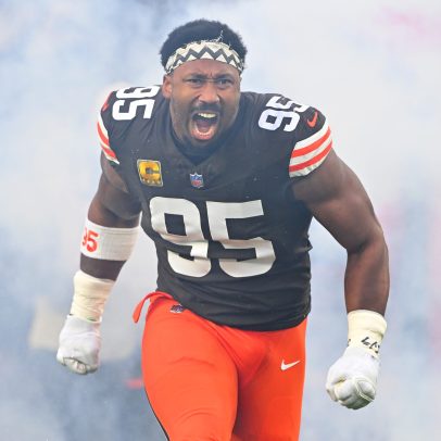Rams fecham troca com Browns e ficam com Myles Garrett
