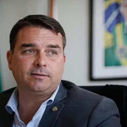 Flávio Bolsonaro ausentou em 43% das votações nominais do Senado em 2026