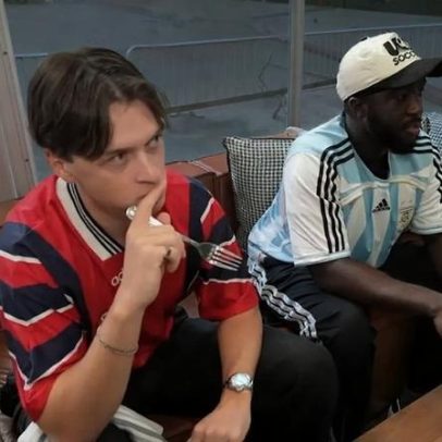 Torcedores receberão US$ 50 mil para assistir a todos os jogos da Copa