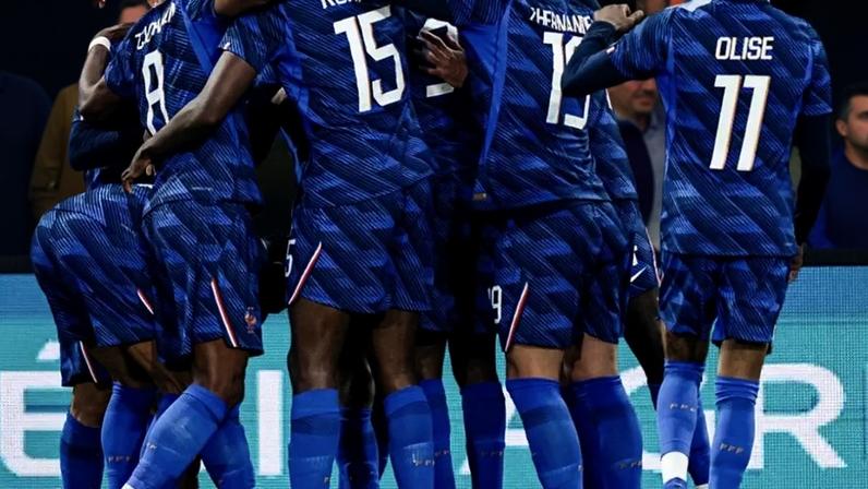 Meia reage à derrota em amistoso e prevê domínio da França na Copa