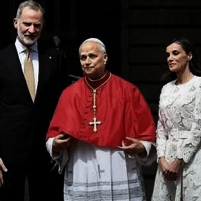 Papa Leão inicia visita à Espanha elogiando o governo