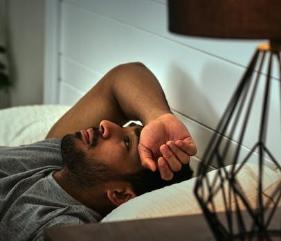 Dormir bem vai além das horas: qualidade, rotina e saúde