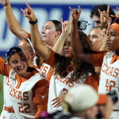 Texas conquista bicampeonato no WCWS 2026
