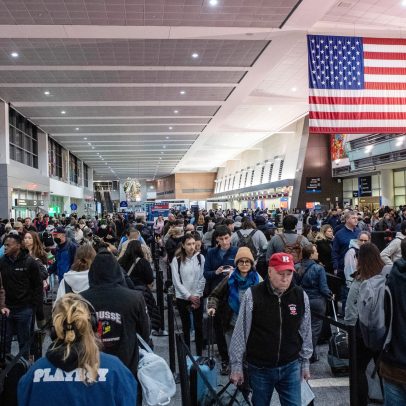 Viajantes deste aeroporto nos EUA passam a usar triagem remota da TSA